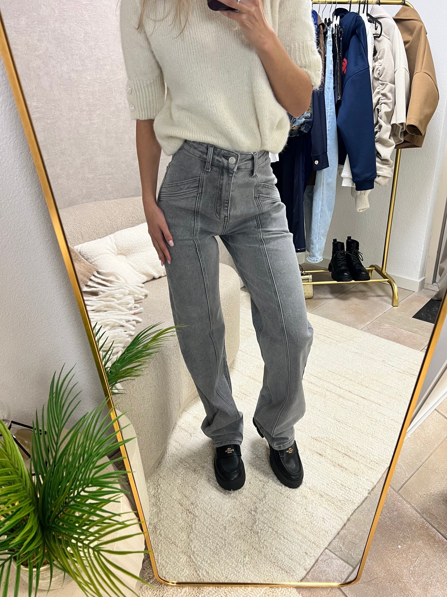 SEAM STRAIGHT LEG JEANS