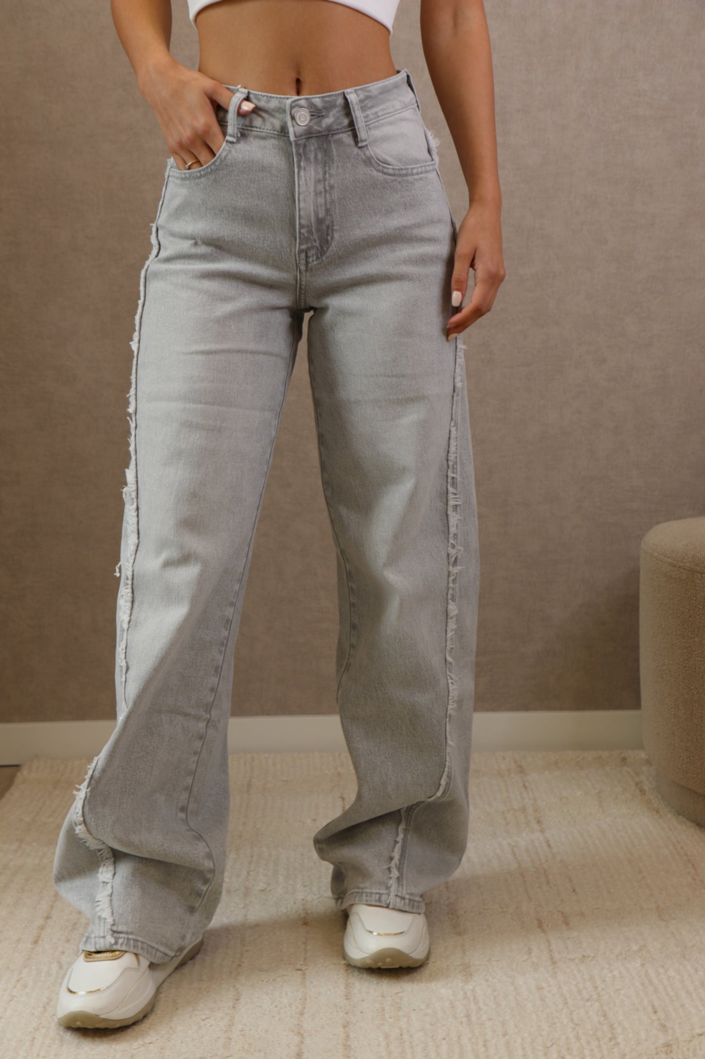 JUNE RUFFLE JEANS - GREY