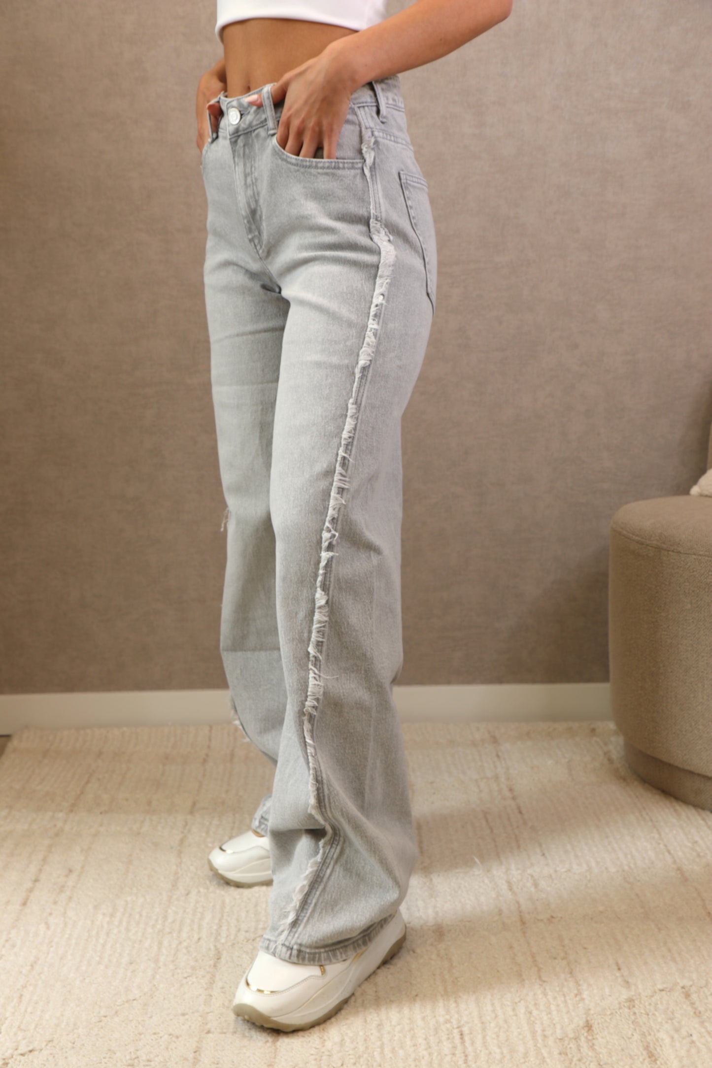 JUNE RUFFLE JEANS - GREY