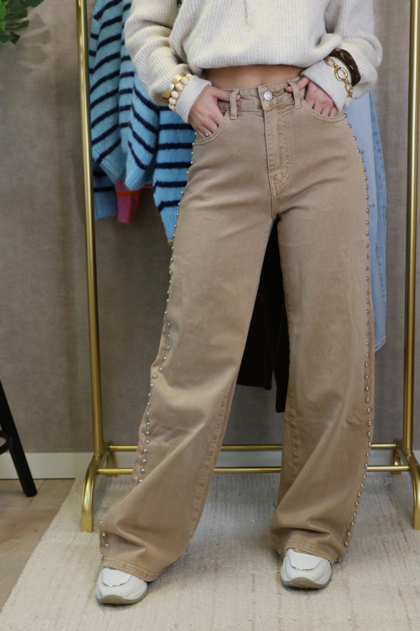 NOA STUD JEANS -BEIGE