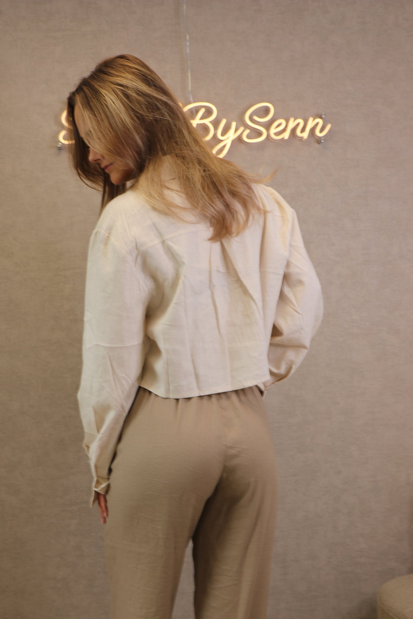 SHIRLEY LINNEN BLOUSE - LIGHT BEIGE