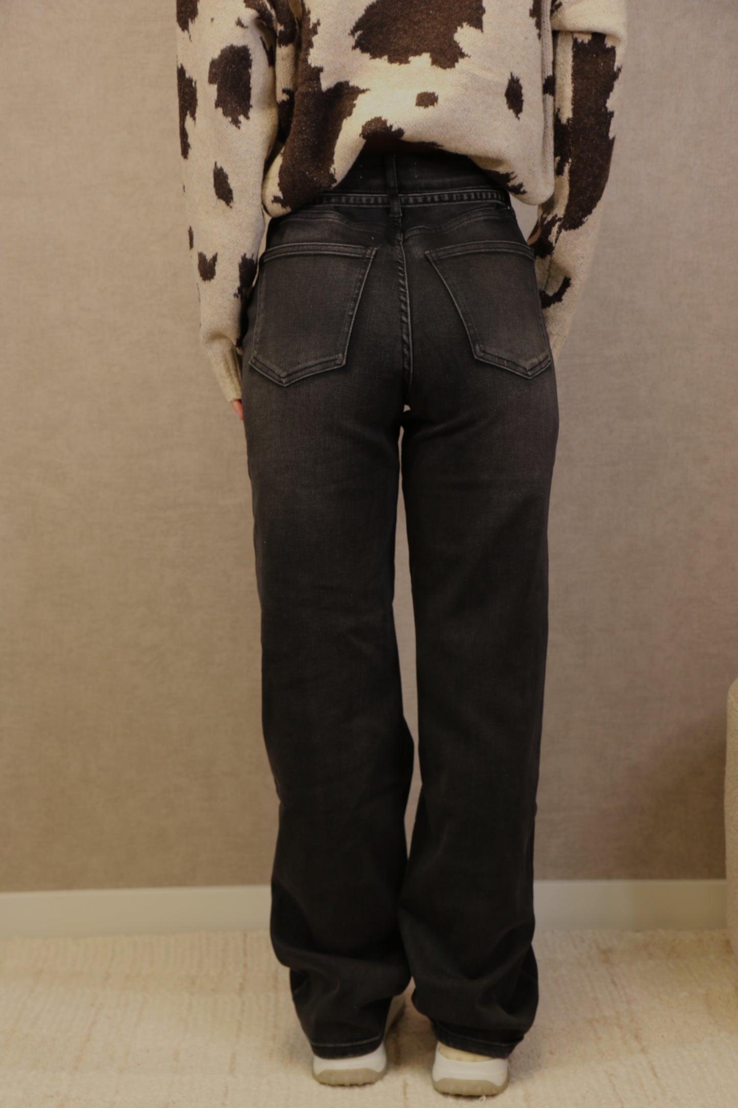 ANNA BELTED JEANS - WASHED BLACK